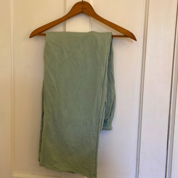 In Soft Focus sweatsuit in Sea Breeze - Picture 3 of 4